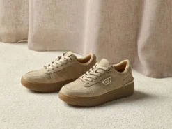 Eleganta platåsneakers