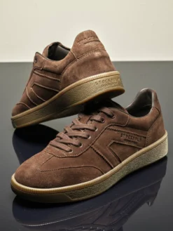 Eleganta sneakers