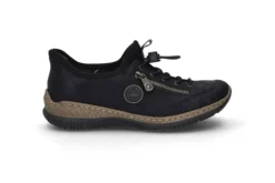 Fritidsskor med slip-on-funktion