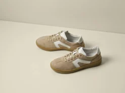 Sneakers i mocka