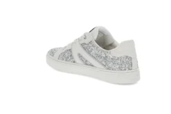 Sneakers med glitterdetaljer