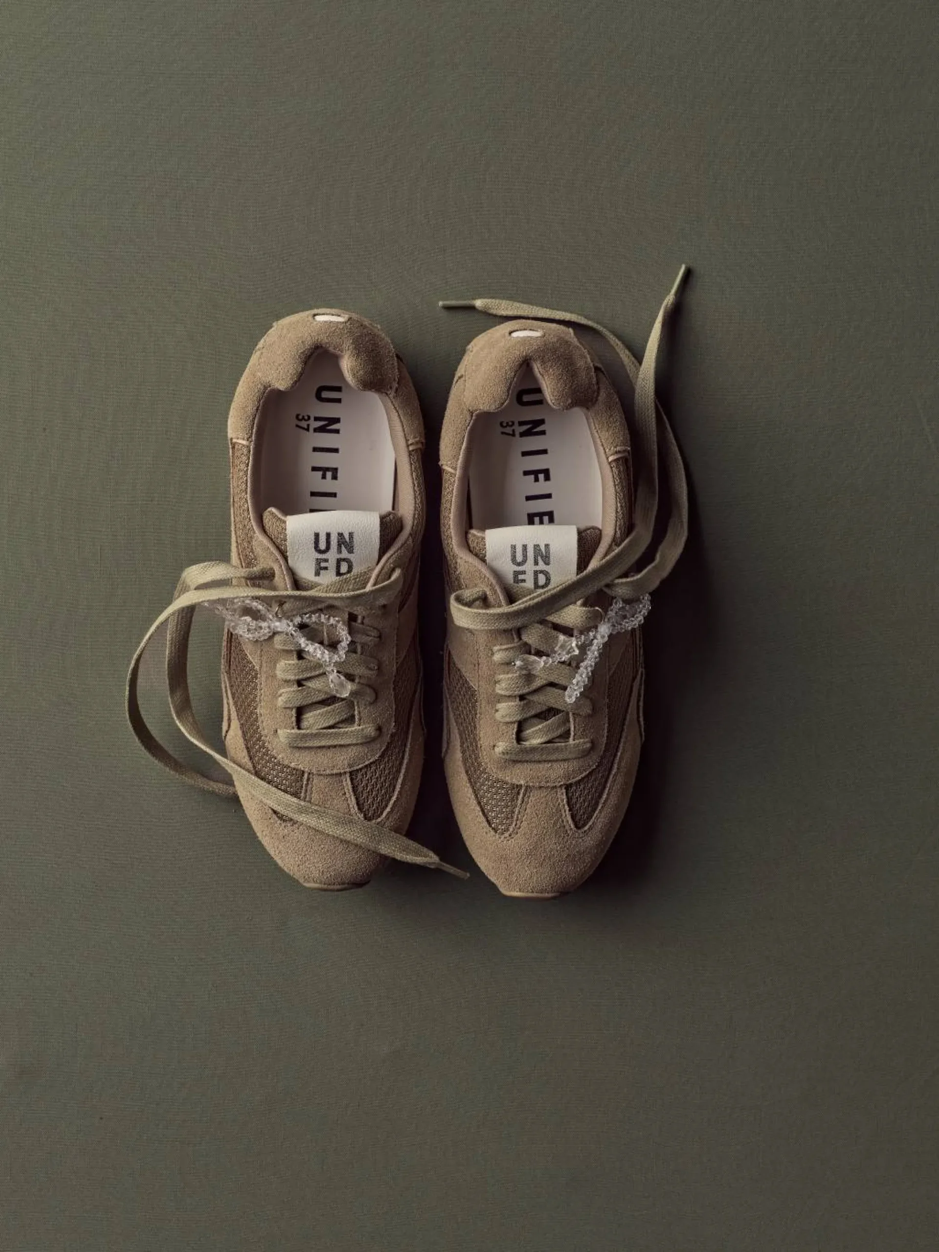 Sportiga sneakers
