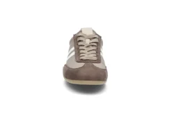 Sportiga sneakers