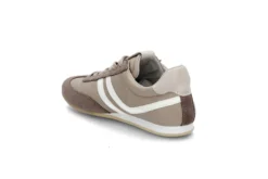 Sportiga sneakers
