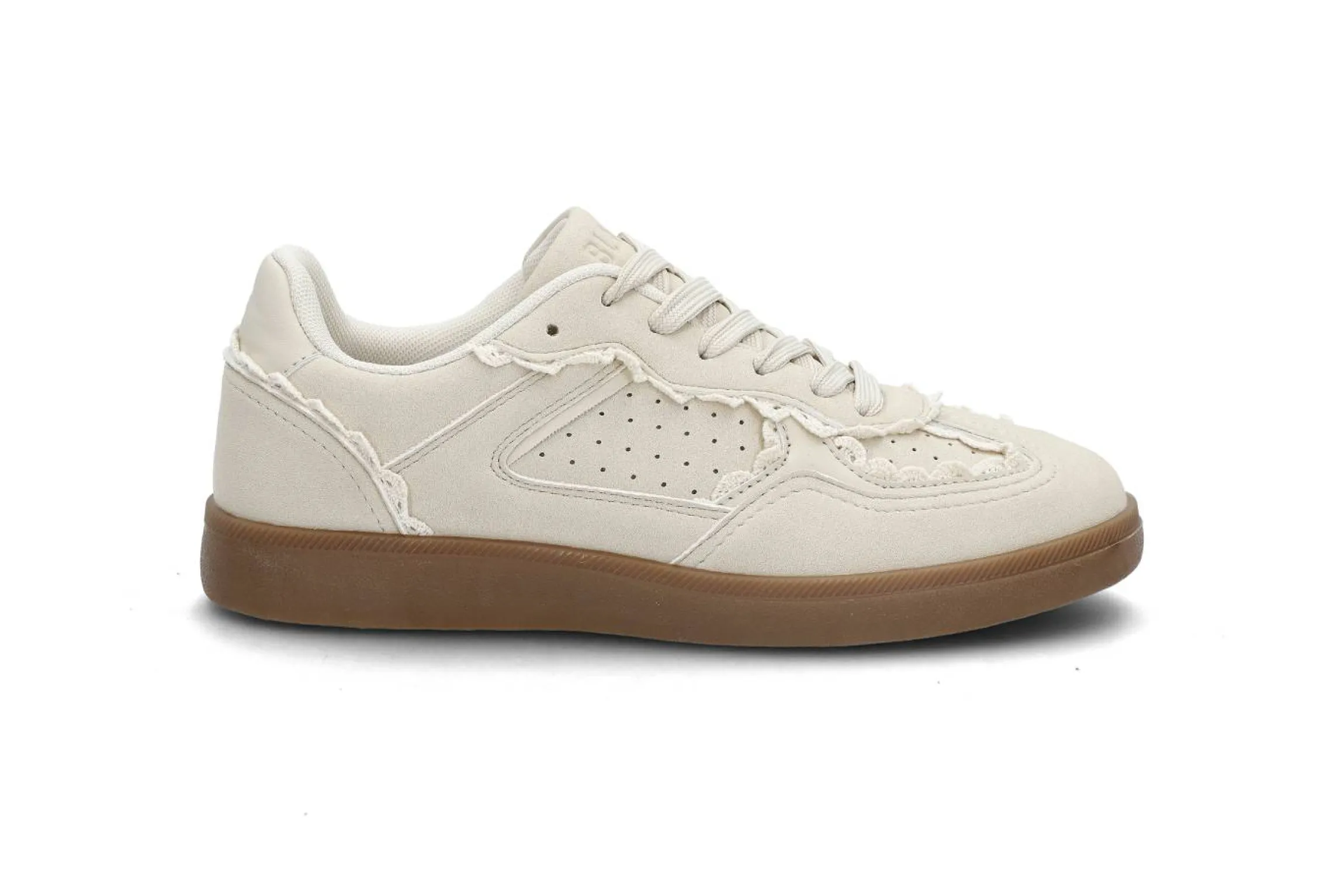 Sportiga sneakers med spetsdetaljer