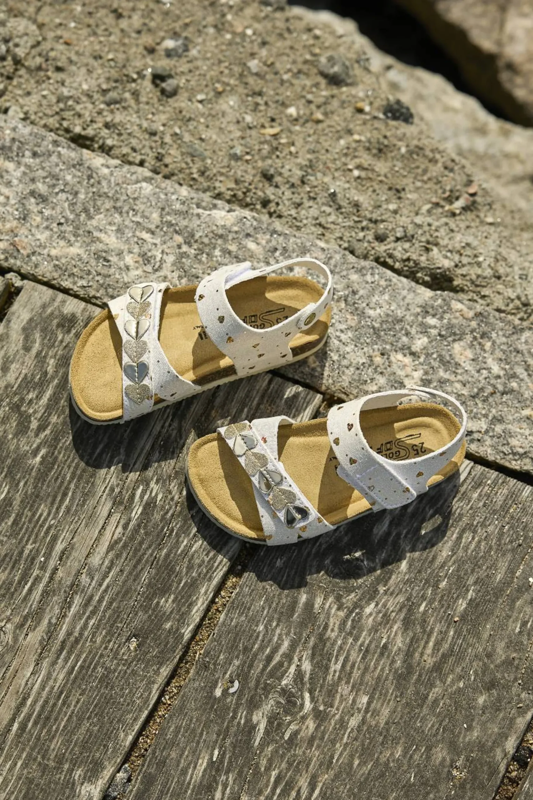 Söt barnsandal